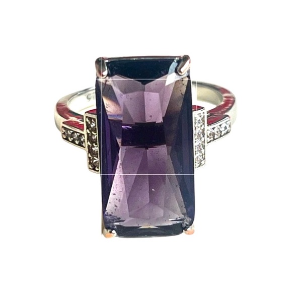 925 Silver Filled Radiant Cut Amethyst CZ Ring - Picture 3 of 9